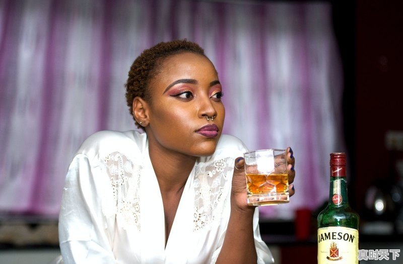 1、贾冰捡瓶子电影叫什么，贾冰2022年最新电影 - 真时天下