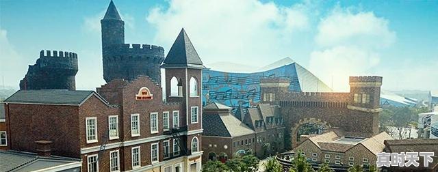 1、海南电影节闭幕式主持人的名字，海南电影节具体在哪里 - 真时天下