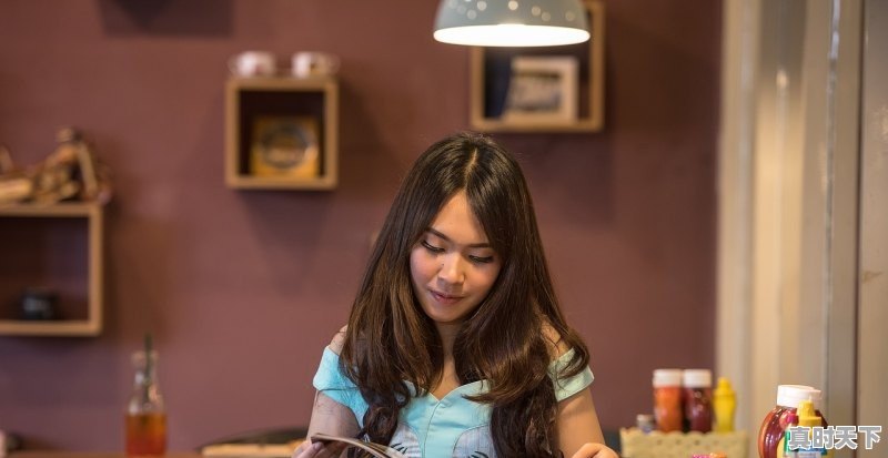 1、二龙湖爱情故事2021插曲,最新电影爱情2021年的主题曲叫什么 - 真时天下