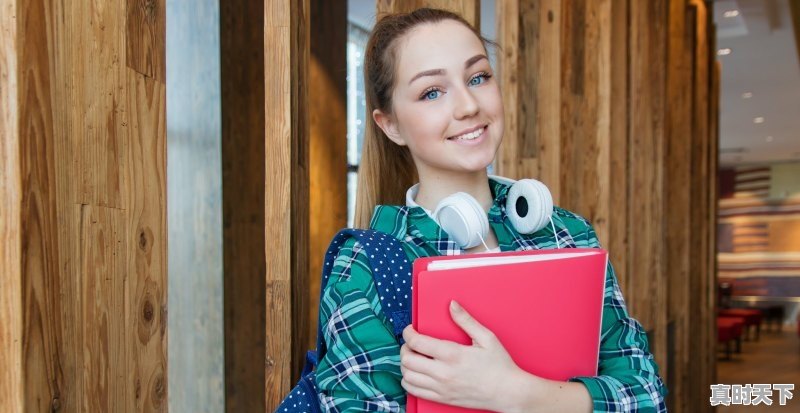 1、b级文件女主角_裴斗娜惊艳的电影 - 真时天下