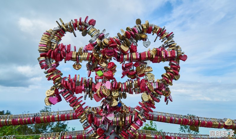 1、好玩的手机游戏排行榜前十名是哪些,推荐热门游戏端游排行榜前十名手游有哪些 - 真时天下