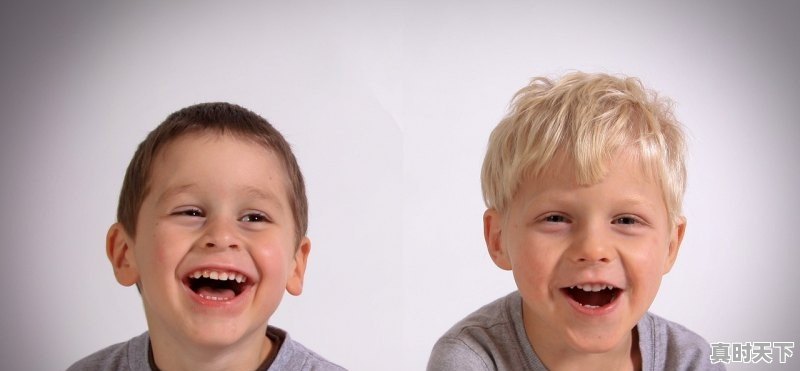 1、男主穿越变成小婴儿的动漫，动漫推荐双男主男主变成小孩子的动漫叫什么名字 - 真时天下