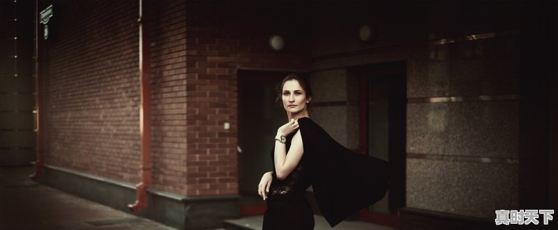 1、一男一女合租搞笑的电影,最新电影院上映搞笑电影推荐 - 真时天下