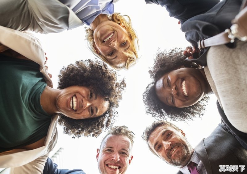 1、2022成龙国际电影周举办地,成龙 最新电影主题曲2022是什么 - 真时天下