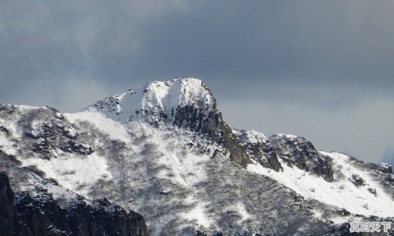 1、今天华山山顶天气如何_云在山顶上飘动表示什么天气 - 真时天下