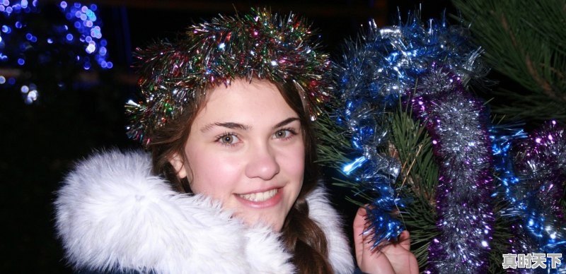 1、海南电影节闭幕式主持人的名字,海南电影节在哪举办过 - 真时天下