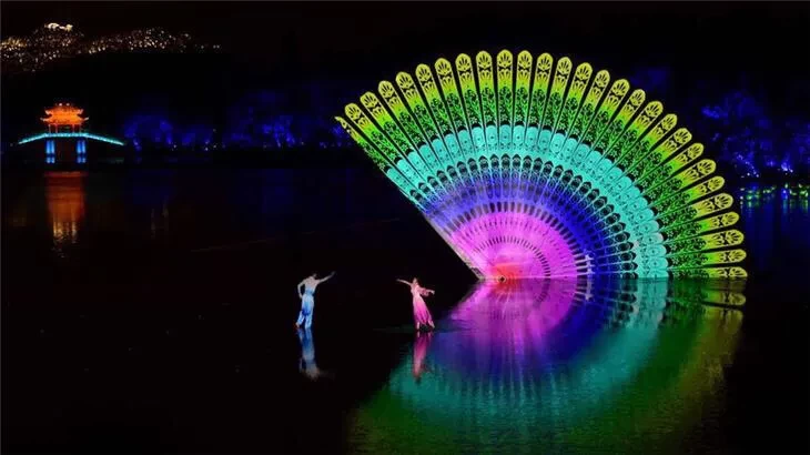 3、乌东战争一对恋人分别的电影,戛纳电影节乌克兰女子叫什么名字 - 真时天下