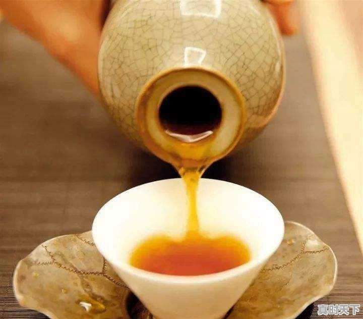 水浒中《智取生辰纲》一节，烈日炎炎似火烧，押解生辰纲的土兵为何还争着喝酒 - 真时天下