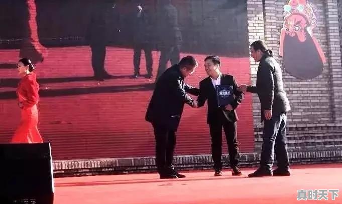 《三十二》和《二十二》是不是同一部影片 - 真时天下