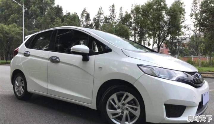 想买一辆二手车，价格6－7万，有什么推荐，要不费油的 - 真时天下