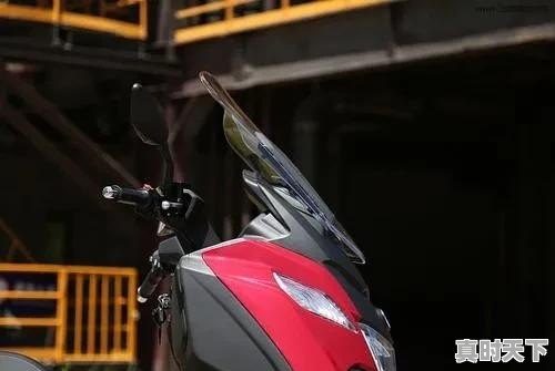 推荐一台3万左右,适合双人摩旅,骑和坐都相对舒适的摩托 - 真时天下