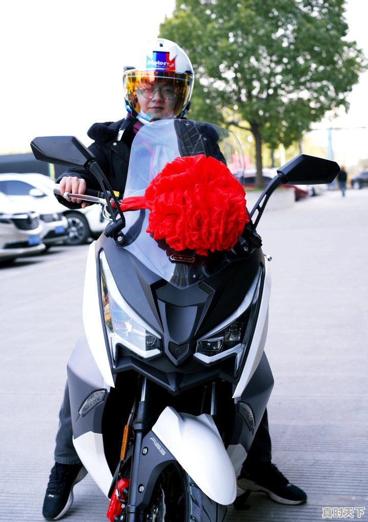 推荐一台3万左右,适合双人摩旅,骑和坐都相对舒适的摩托 - 真时天下