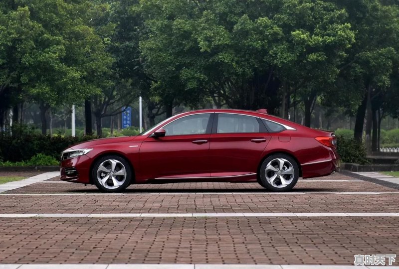 买新车好还是高一个档次的二手车好？为什么 - 真时天下