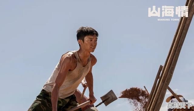 匠人营国，方九里，旁三门。国中九经九纬，经涂九轨。左祖右社，前朝后市，市朝一夫。这句话是什么意思 - 真时天下