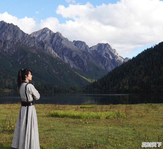 小说,男主和女主是明星/演员,参加野外生存/荒野求生节目,男主选了一口锅一直煮东西 - 真时天下